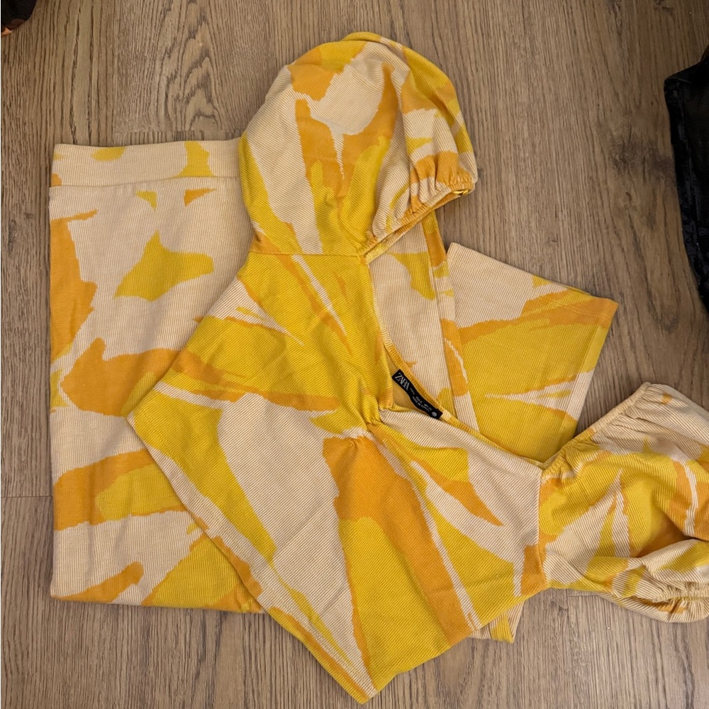 Zara Yellow and Cream Patterned Set